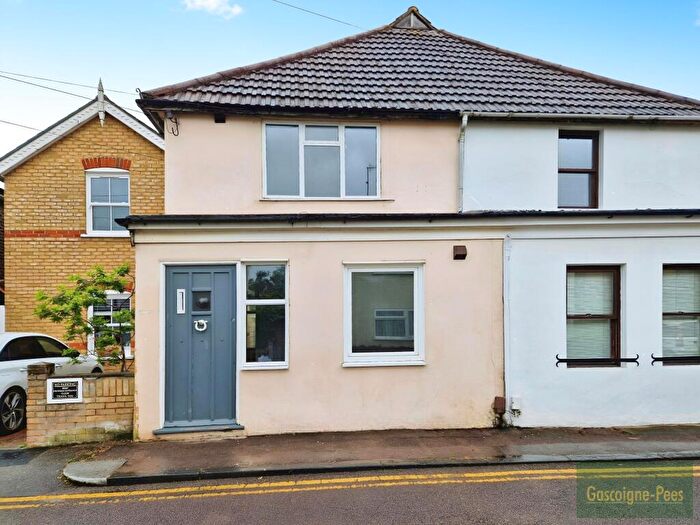 4 Bedroom House To Rent In Mill Street, KT1