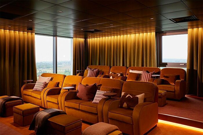 2 Bedroom Flat To Rent In Bale & Anchor, Flat Bale House, Conington Road, London, SE13