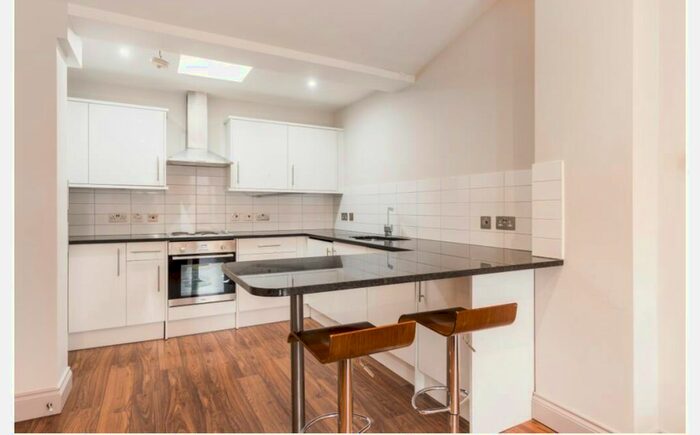 2 Bedroom Flat To Rent In Weymouth Mews, London, W1G