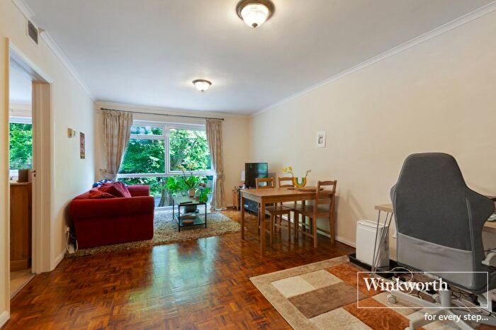 1 Bedroom Flat To Rent In Brackley Road, Beckenham, Kent, BR3