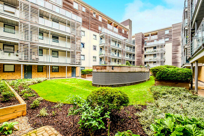 2 Bedroom Flat To Rent In Flat Horsted Court Fleet Stre, Brighton, BN1