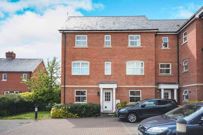 2 Bedroom Apartment To Rent In Richards Close, Witham, CM8