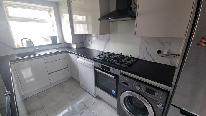 1 Bedroom Maisonette To Rent In Imperial Close, Harrow, HA2