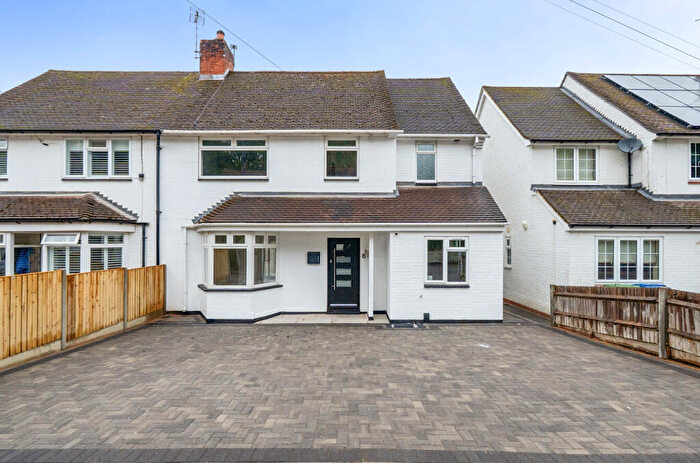 4 Bedroom Semi-Detached House For Sale In White City, Crowthorne, Berkshire, RG45