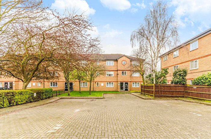 2 Bedroom Flat To Rent In Harrier Way, Beckton, London, E6