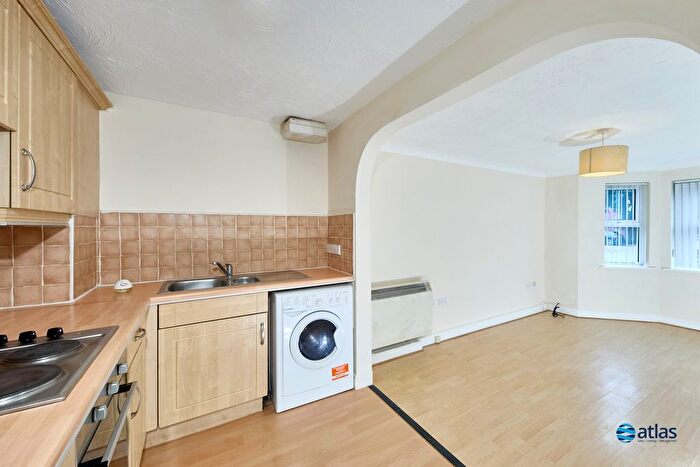 2 Bedroom Flat For Sale In The Spinnakers, Aigburth, L19
