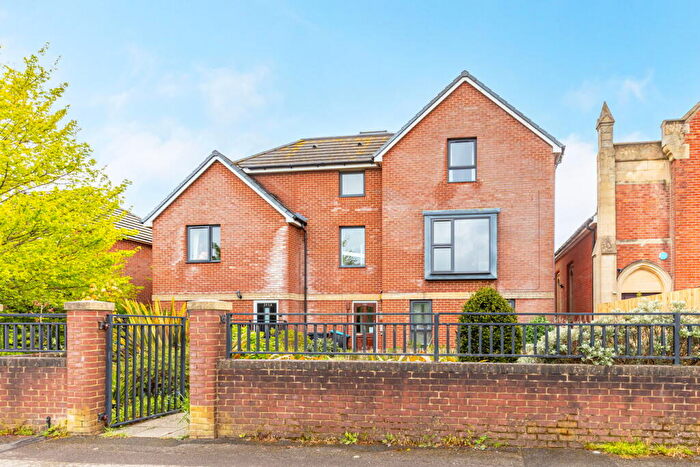 1 Bedroom Apartment For Sale In Ringwood Road, Poole, BH12