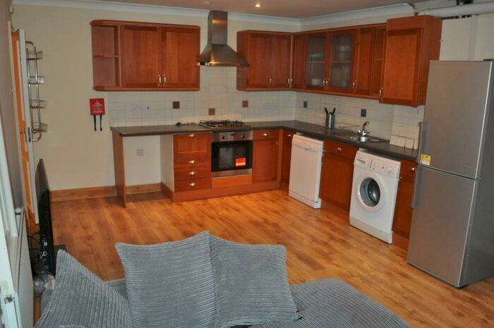 2 Bedroom Flat To Rent In Sednem Court, SE15