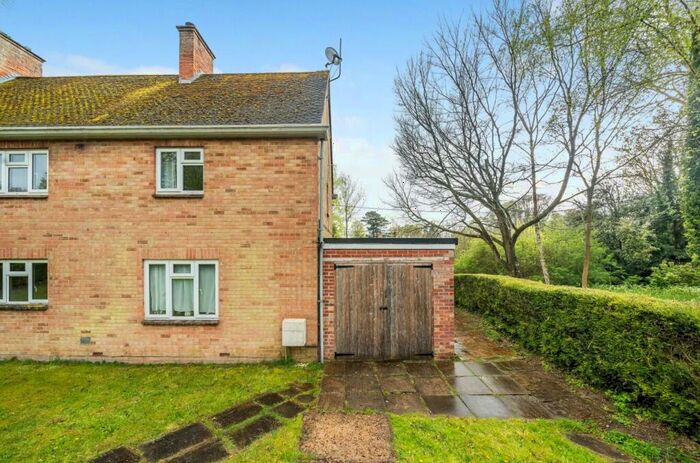 3 Bedroom End Of Terrace House For Sale In Tobruk Close, Andover, SP11