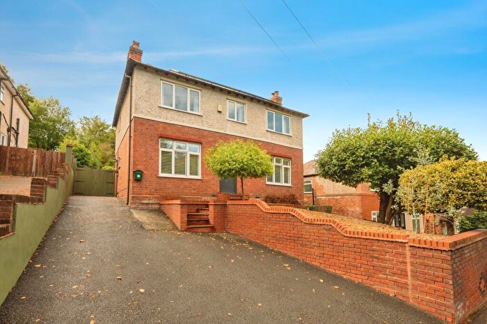 3 Bedroom Detached House For Sale In Chester Road North, Kidderminster, Worcestershire, DY10
