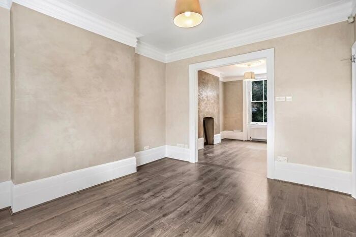 4 Bedroom Property To Rent In Southcombe Street, West Kensington, W14
