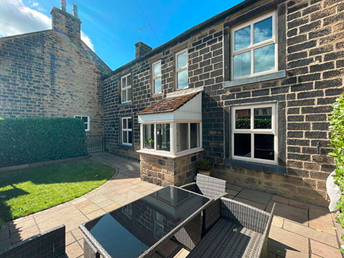 3 Bedroom Cottage For Sale In High Street, Penistone, Sheffield, S36