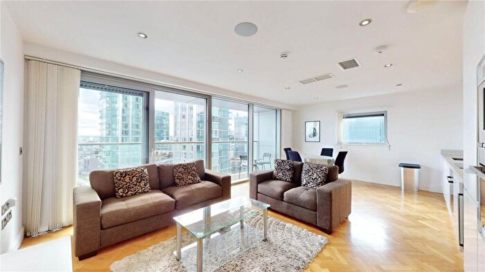 2 Bedroom Apartment For Sale In Commercial Road, Whitechapel, Aldgate, London, E1