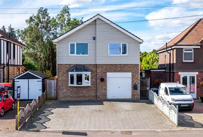 4 Bedroom Detached House For Sale In Sutton Road, Maidstone, Kent, ME15