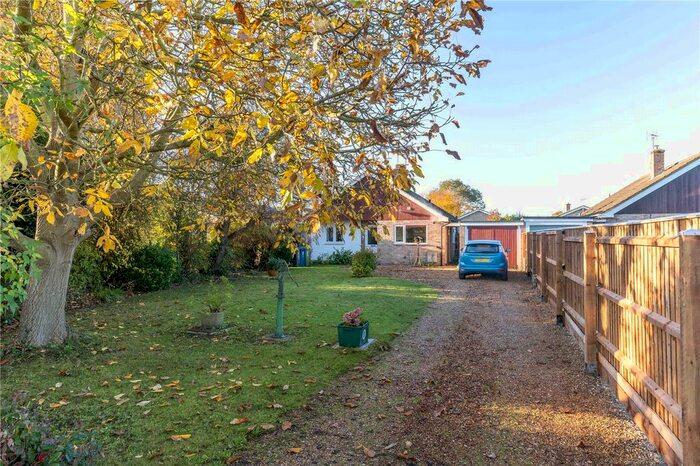 3 Bedroom Bungalow For Sale In Hunts Road, Duxford, Cambridgeshire, CB22