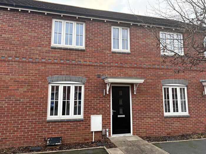 3 Bedroom Town House For Sale In Laxton Close, Nottingham, NG8