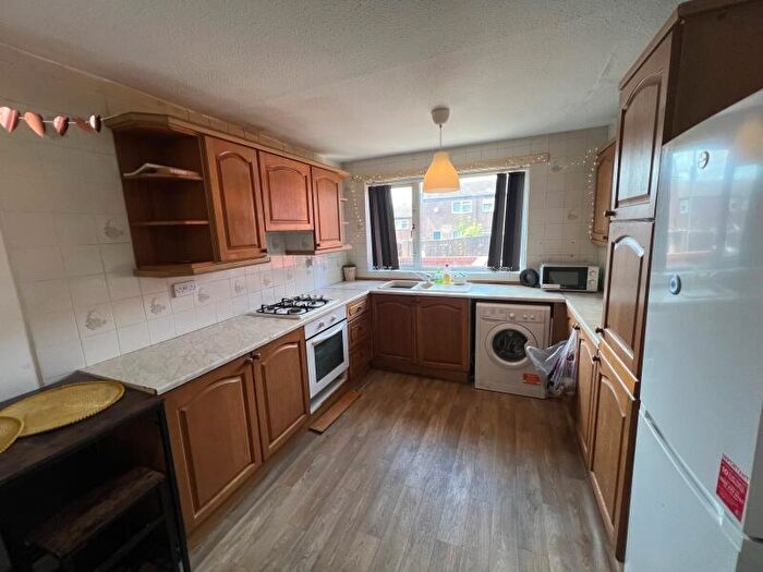 4 Bedroom Town House To Rent In Consort View, Hyde Park, Leeds, LS3