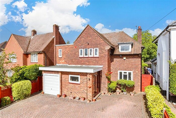 4 Bedroom Detached House For Sale In Harefield Avenue, South Cheam, Surrey, SM2