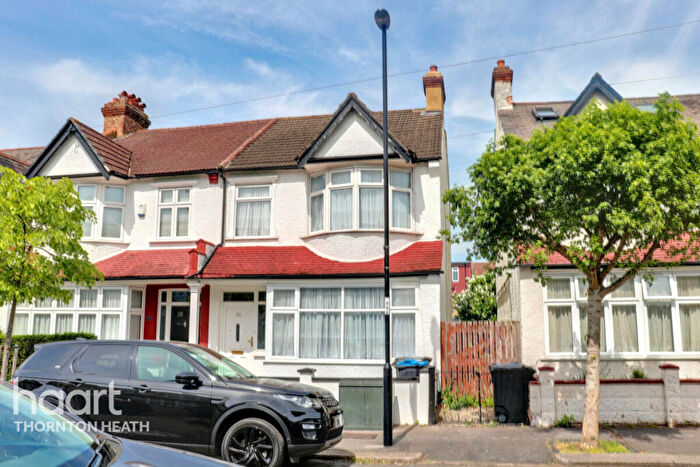 3 Bedroom Terraced House For Sale In Oaklands Avenue, Thornton Heath, CR7