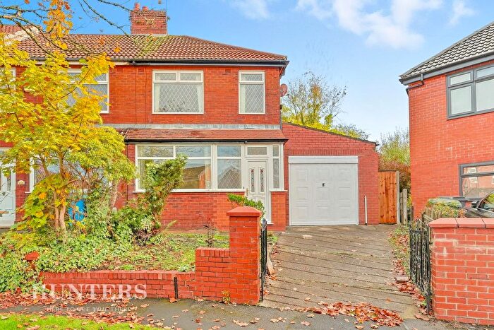 2 Bedroom Property For Sale In Harrow Avenue, Oldham, OL8