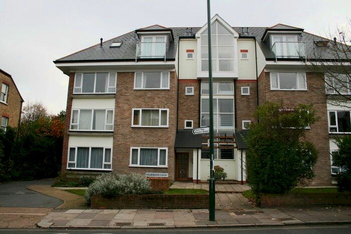2 Bedroom Flat To Rent In Palmerston Court, Friars Stile Road, Richmond, TW10