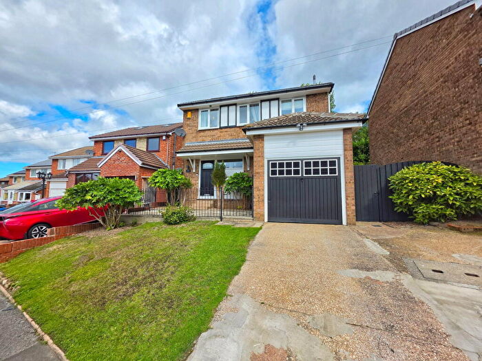 4 Bedroom Detached House For Sale In Bloomfield Road, Darton, Barnsley, S75