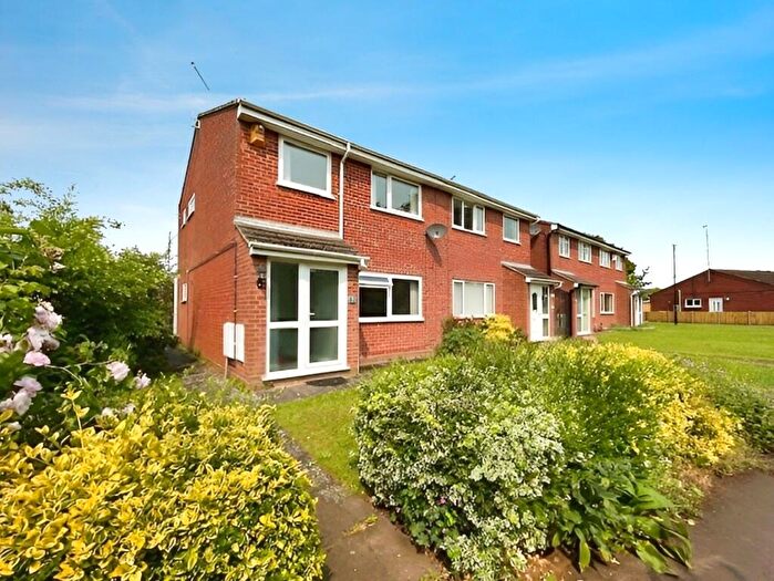 3 Bedroom Semi-Detached House To Rent In Sturminster Close, Clifford Park, Coventry, CV2