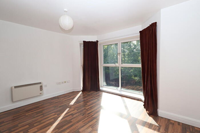 2 Bedroom Flat For Sale In Withington Road, M16
