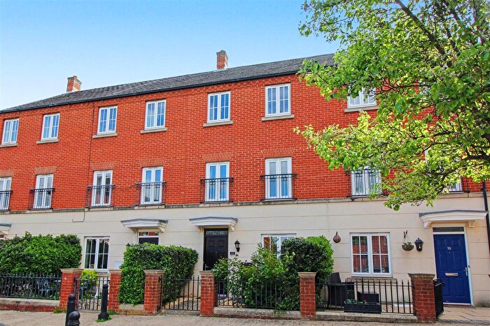 4 Bedroom Town House To Rent In Nine Arches Way, Thrapston, Kettering, NN14