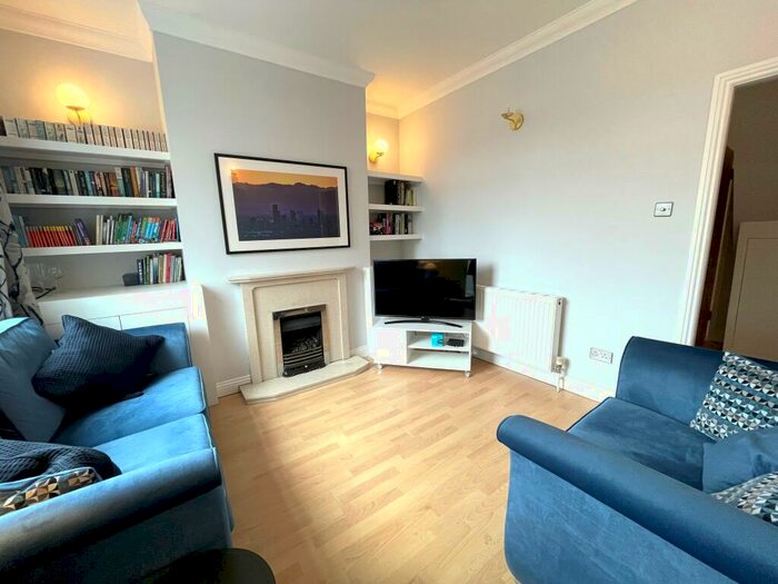3 Bedroom House To Rent In Whitehall Road, Didsbury, M20