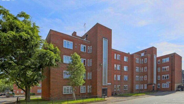 2 Bedroom Flat To Rent In Neckinger Estate, London SE16