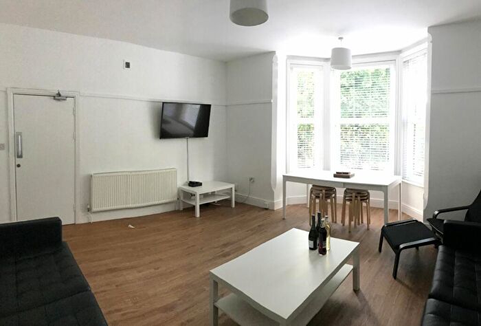 8 Bedroom House To Rent In Waterloo Road, Nottingham., NG7