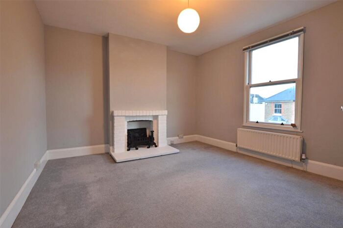 2 Bedroom Apartment To Rent In Grovehill Road, Redhill, Surrey, RH1