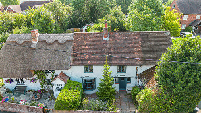 3 Bedroom Semi-Detached House For Sale In Blewbury Road, East Hagbourne, OX11