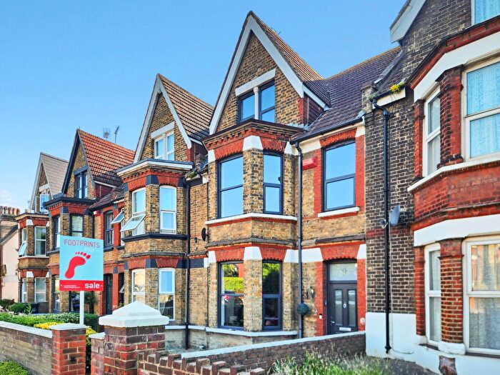 6 Bedroom Town House For Sale In Ramsgate Road, Margate, CT9