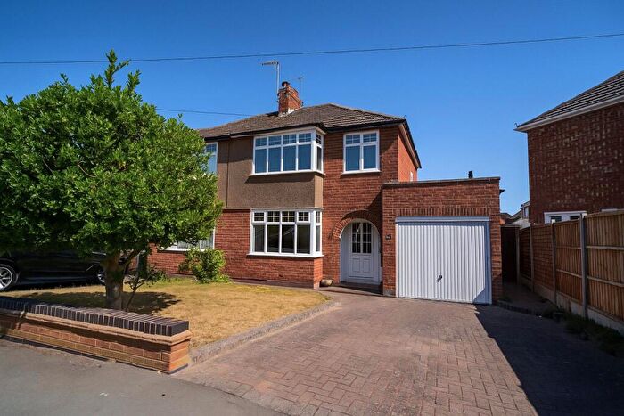 3 Bedroom Semi-Detached House To Rent In Franklin Road, Whitnash, Leamington Spa, CV31