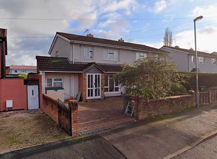 3 Bedroom Semi Detached House For Sale In , Wye Road, Walsall, West Midlands, WS3