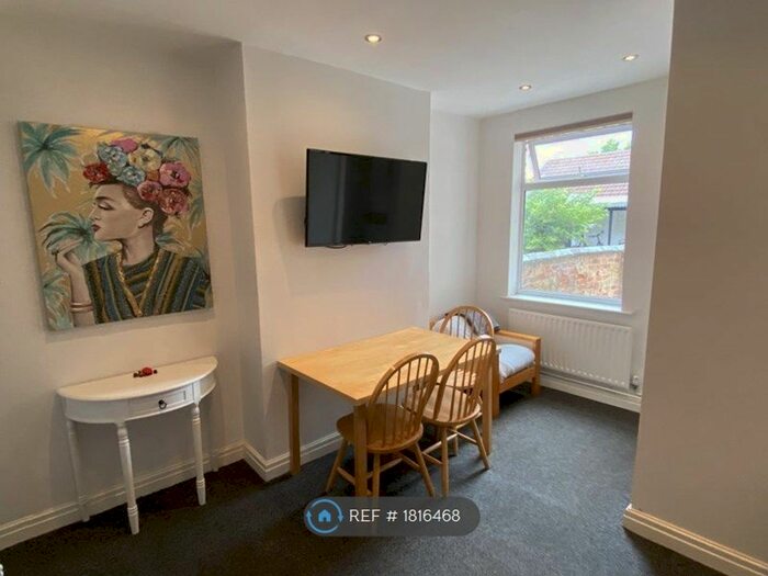 4 Bedroom Terraced House To Rent In Lower Regent Street, Beeston, Nottingham, NG9