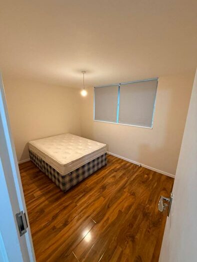 1 Bedroom Flat To Rent In Droop Street, London, W10