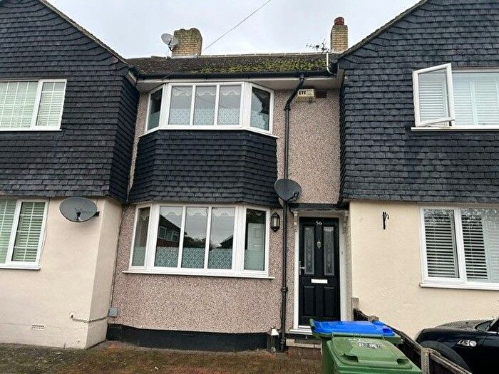 2 Bedroom Property To Rent In Holbeach Gardens, Sidcup, DA15