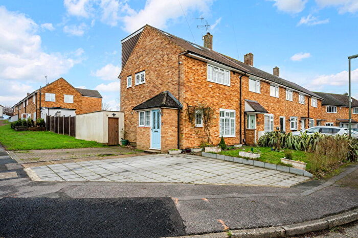 3 Bedroom End Of Terrace House For Sale In Preston Lane, Tadworth, KT20
