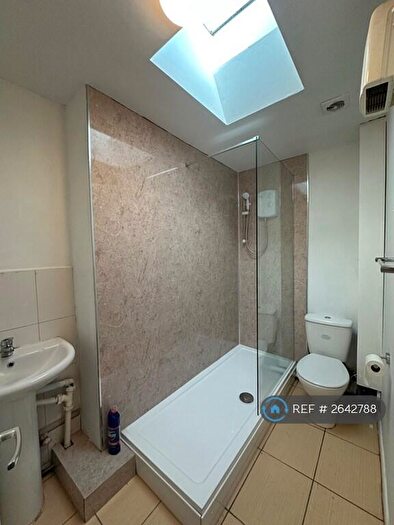 3 Bedroom Bungalow To Rent In Telford Way, Leicester, LE5