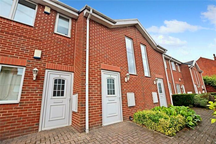 2 Bedroom Apartment To Rent In Town End Court, South End Grove, Leeds, West Yorkshire, LS13