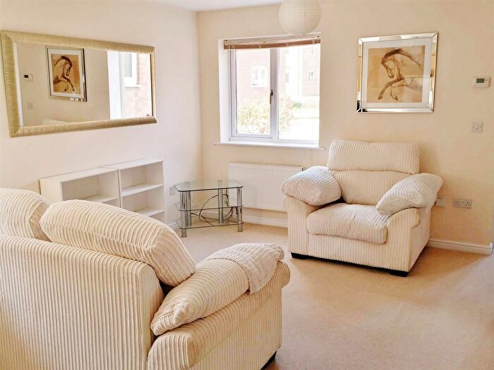 1 Bedroom End Of Terrace House To Rent In Anglian Way, Stoke Village, Coventry, CV3