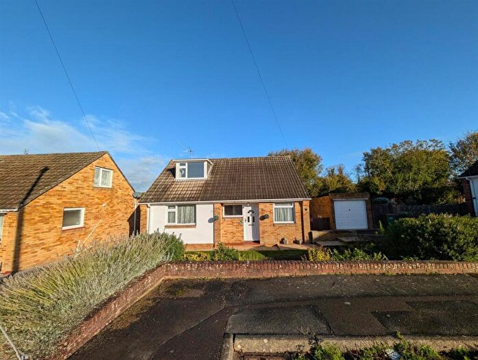 3 Bedroom Detached Bungalow For Sale In Whalesmead Close, Bishopstoke, SO50