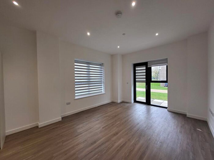 1 Bedroom Apartment To Rent In North Star House, Town Centre, SN2