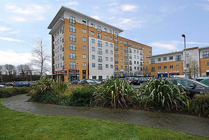1 Bedroom Flat To Rent In Caldon House, UB5