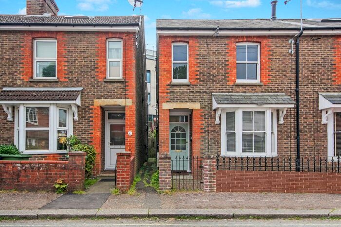 2 Bedroom Semi-Detached House To Rent In Madeira Avenue, Horsham, RH12