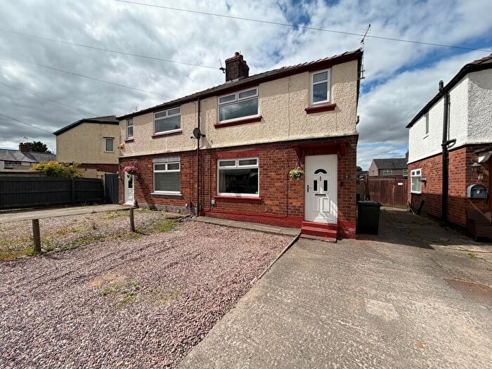 2 Bedroom Semi-Detached House For Sale In Glenwood Close, Little Sutton, CH66
