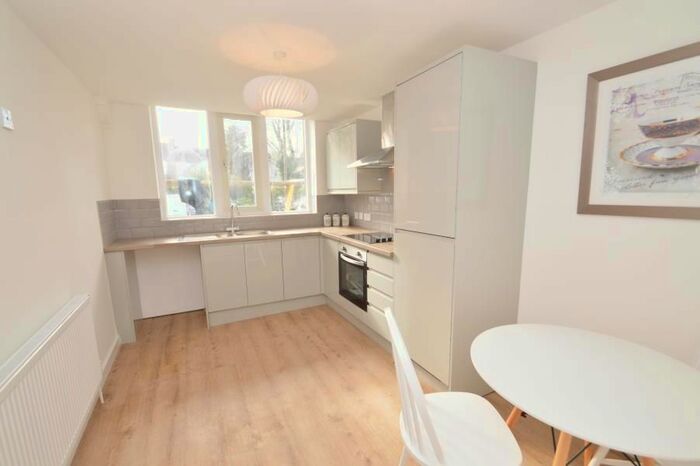 3 Bedroom Flat To Rent In Hazelwell Street, Stirchley, Birmingham B30